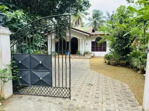 Spacious Single-Storey House for Sale in Mawathagama, Kurunegala