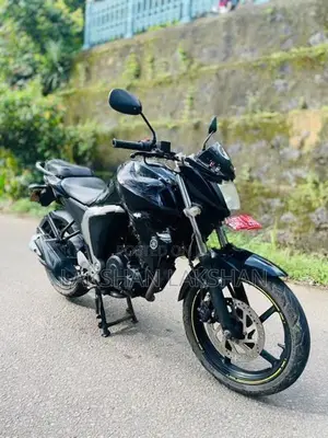 Yamaha FZS V1 2015