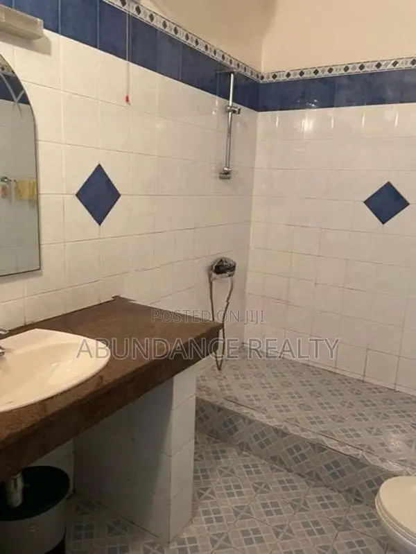 4 Bedroom House For Sale In Rajagiriya