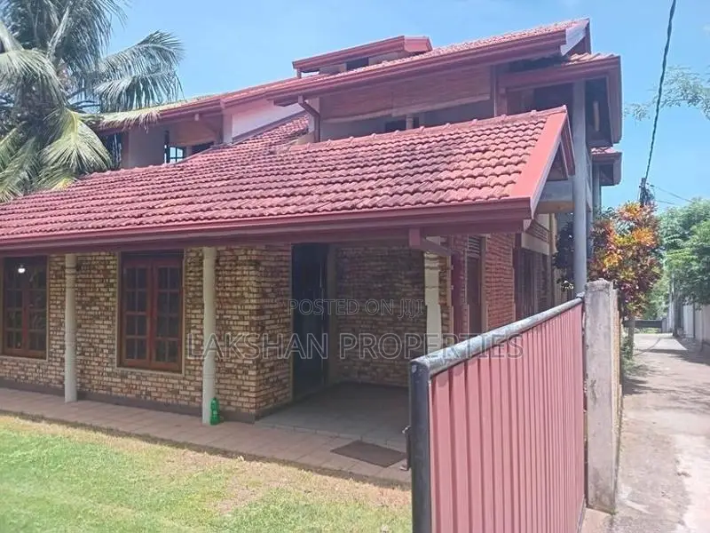 Two Story House For Sale In Boralesgamuwa