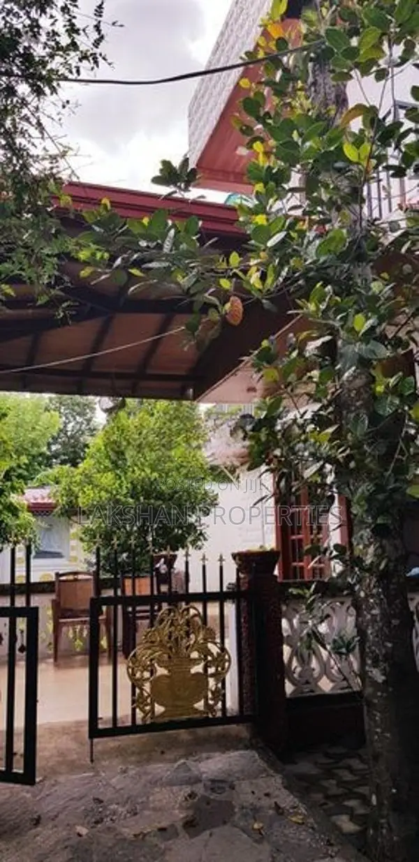 House For Sale In Boralesgamuwa werahera