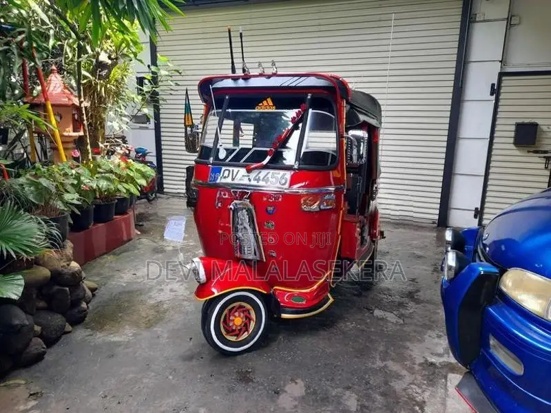 Bajaj RE 4 Stroke 2010