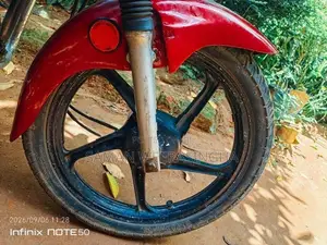 Hero CD 100 2003