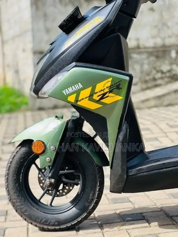 Yamaha RayZR 2018