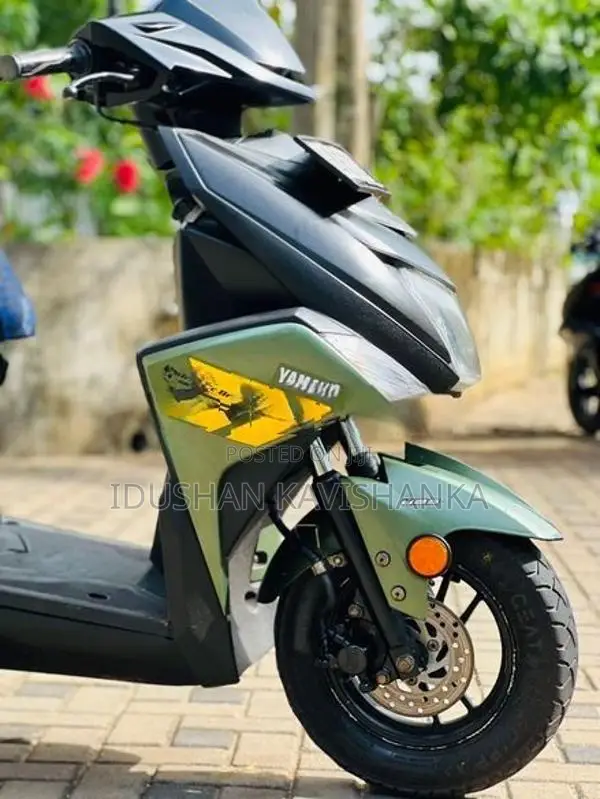 Yamaha RayZR 2018