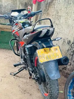 Bajaj Pulsar 180 . 2009