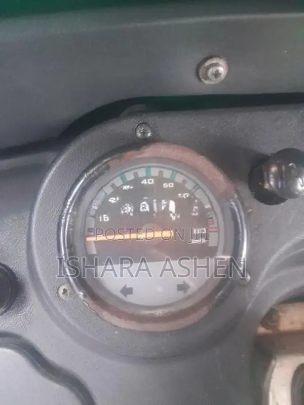 Bajaj RE 2017