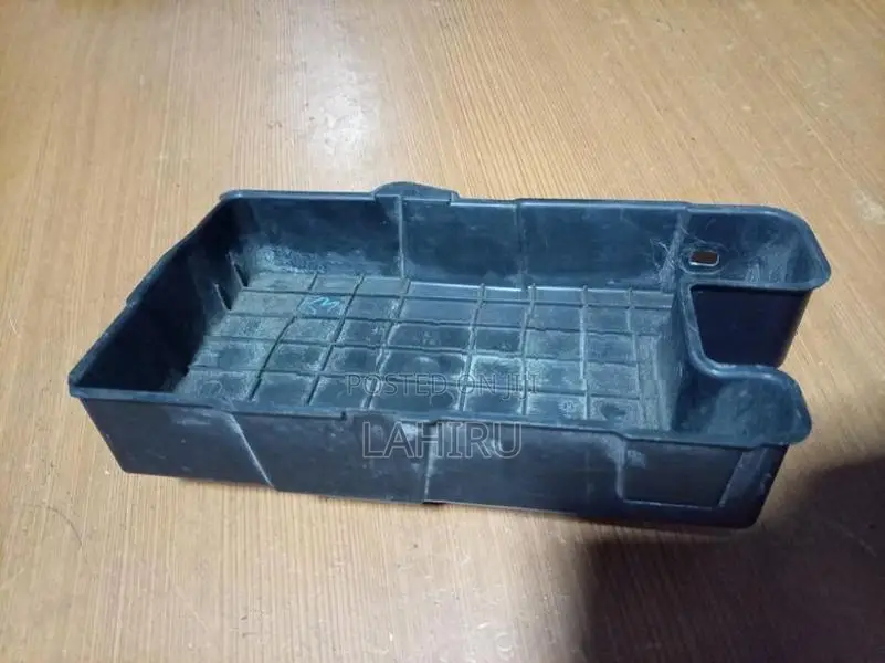 Honda Vezel Battery Case