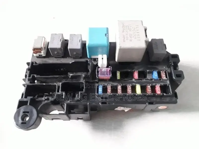 Toyota Passo KGC10 Fuse Box