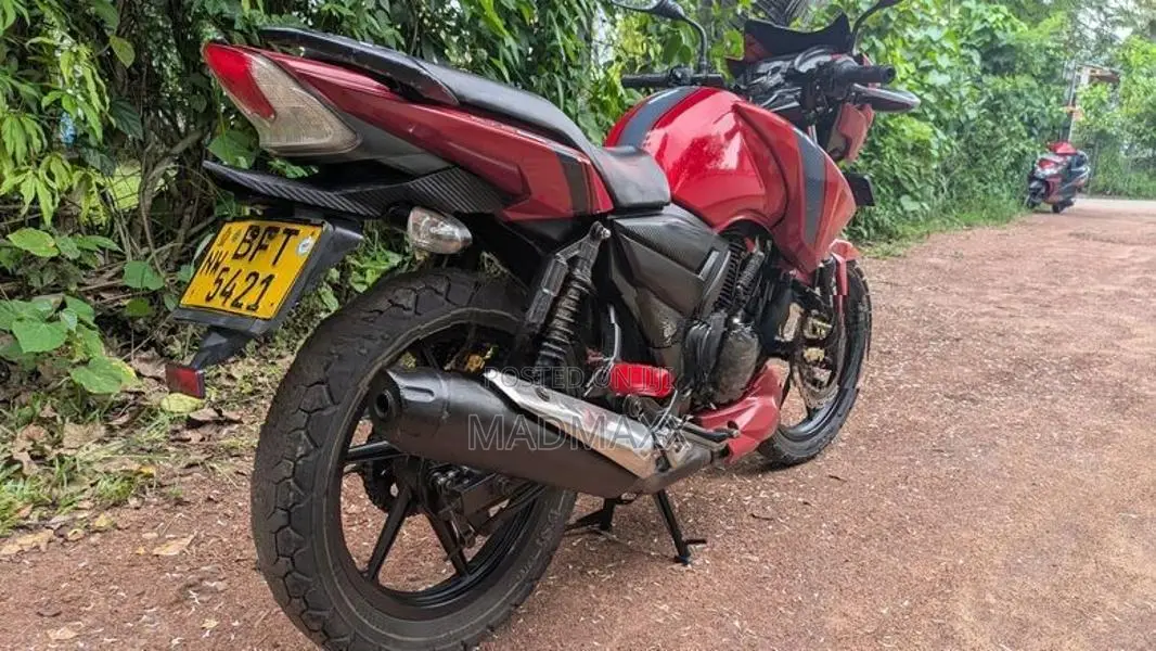 TVS Apache 2017