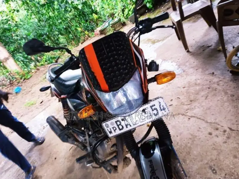 Bajaj Platina 100 2012