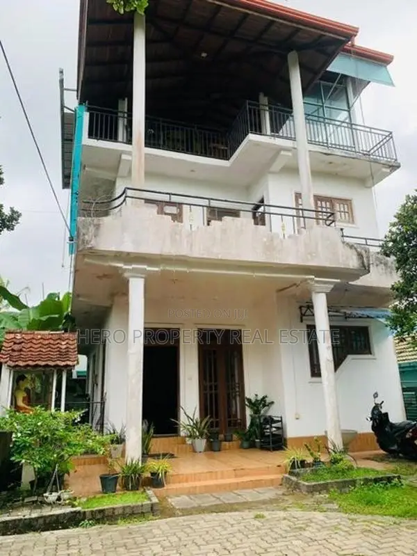 (CPR1006) Three Story Valuable House for Rent in Werahera