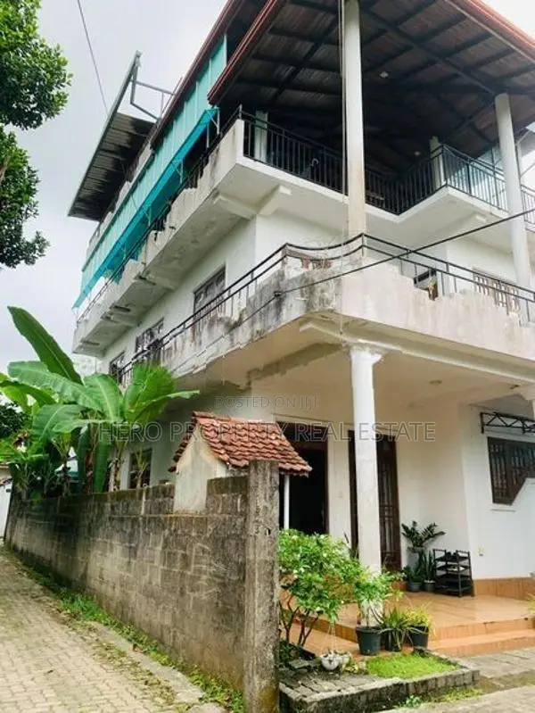 (CPR1006) Three Story Valuable House for Rent in Werahera