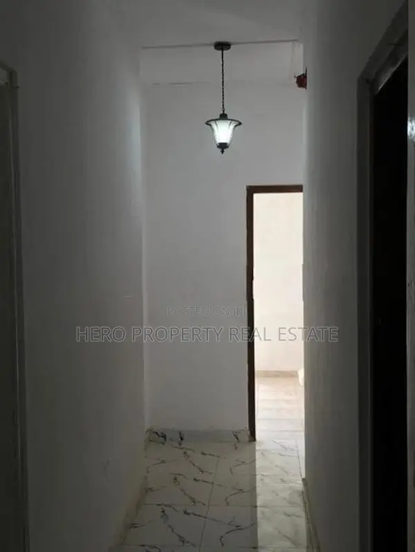(CPR1010)Single Story Large House for Rent in Androson Road Dehiwala