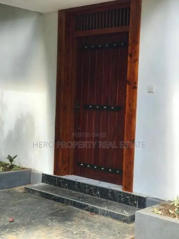 (CPR1010)Single Story Large House for Rent in Androson Road Dehiwala