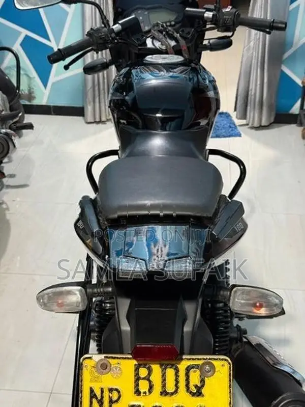 Bajaj Pulsar 180 2014
