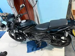 Bajaj Pulsar 180 2014