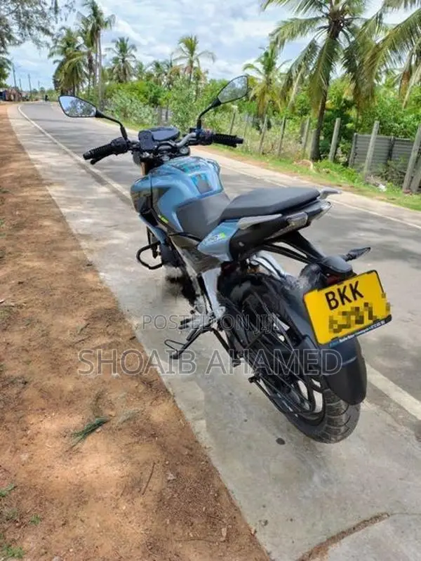 Bajaj Pulsar N160 (USD) 2025