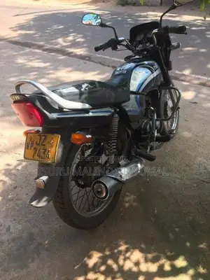 TVS Victor 2005