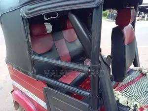 Bajaj RE 2018
