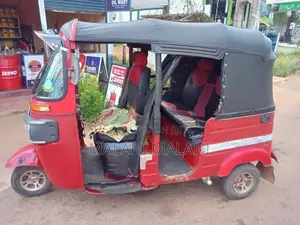 Bajaj RE 2018