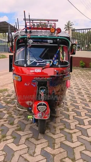 Bajaj RE 2002