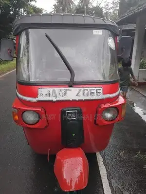 Bajaj RE 4 Stroke 2012