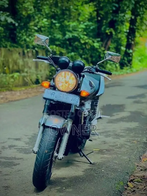 Honda CB4 2012