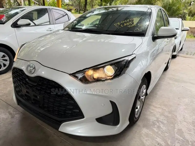 Toyota Yaris X Grade 2024