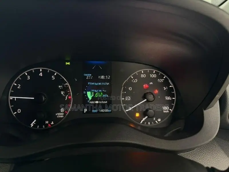 Toyota Yaris X Grade 2024