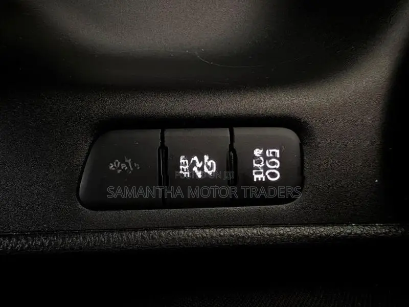 Toyota Yaris X Grade 2024