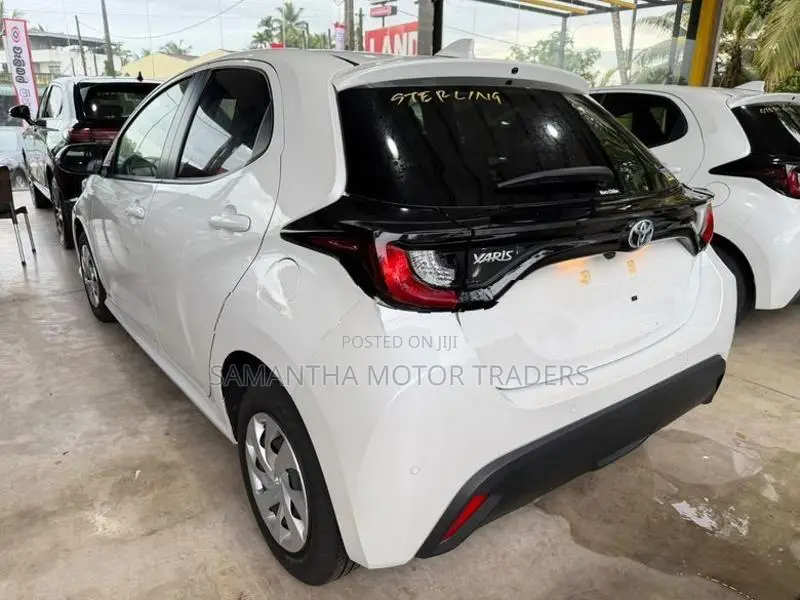 Toyota Yaris X Grade 2024