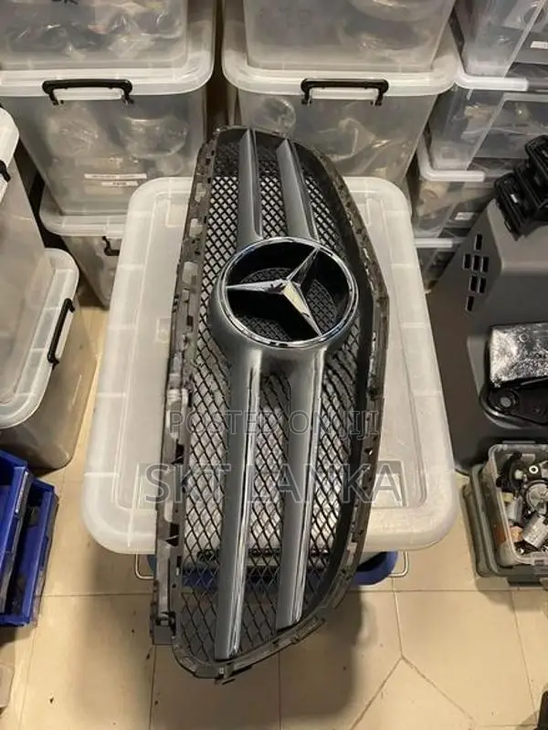 Genuine Mercedes Benz E300 Facelift 2015 Bumper Main Grille