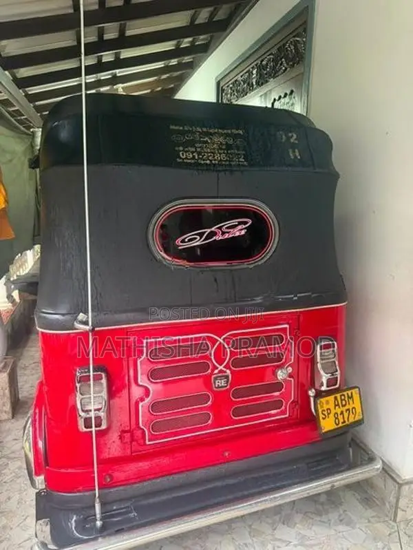 Bajaj RE 2016