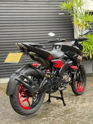 Bajaj Pulsar 150 NS 2016