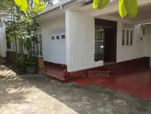 05 Bedroom Unfurnished House for Sale in Nugegoda (A6724)