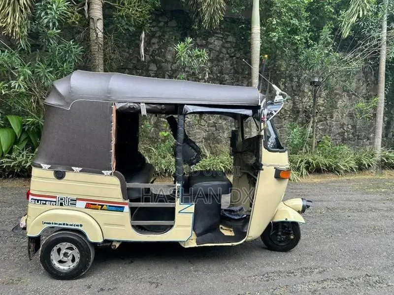 Bajaj RE 2006
