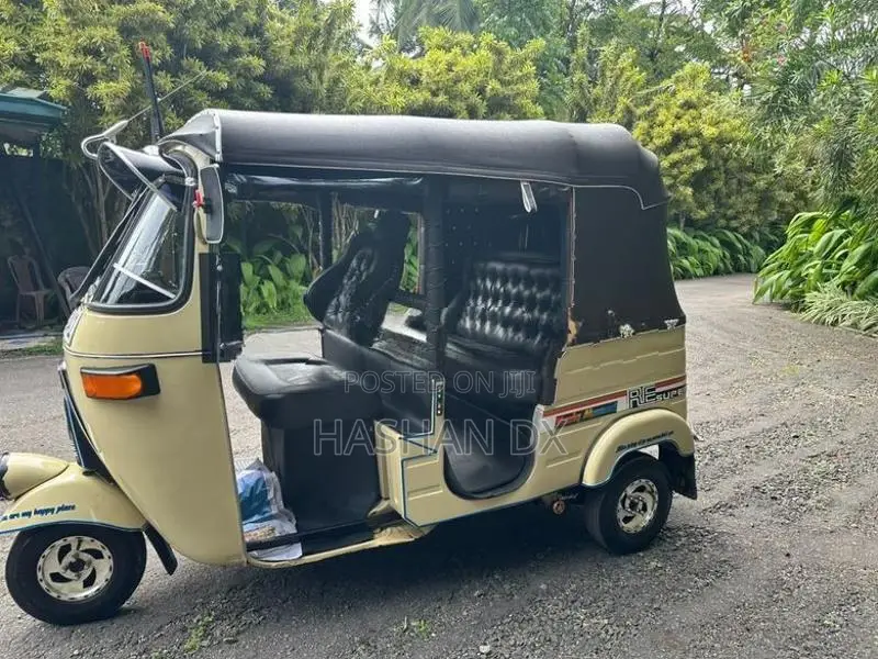 Bajaj RE 2006
