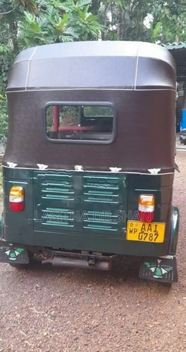 Bajaj RE 2013