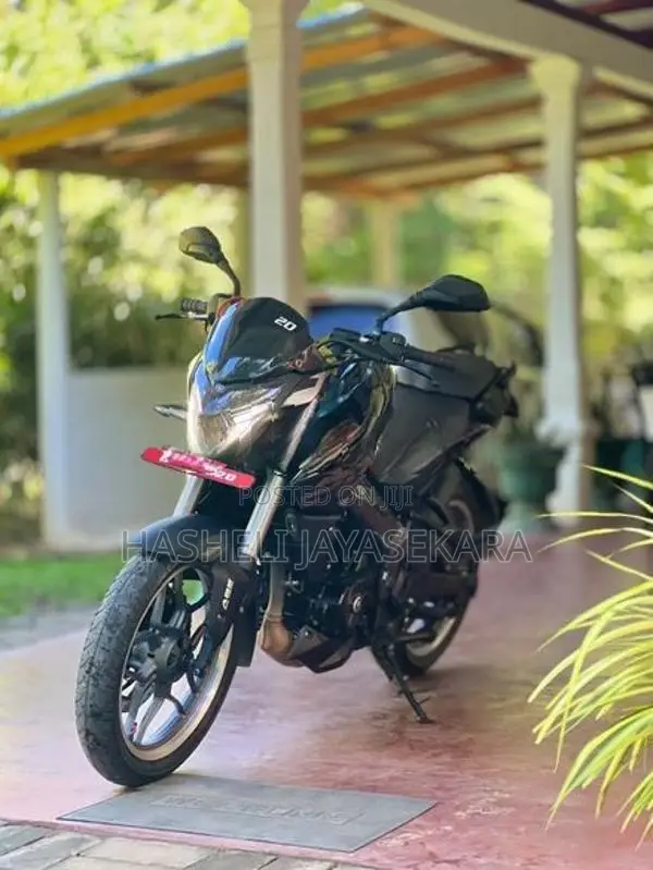Bajaj Pulsar NS200 2025