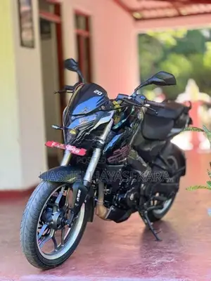 Bajaj Pulsar NS200 2025
