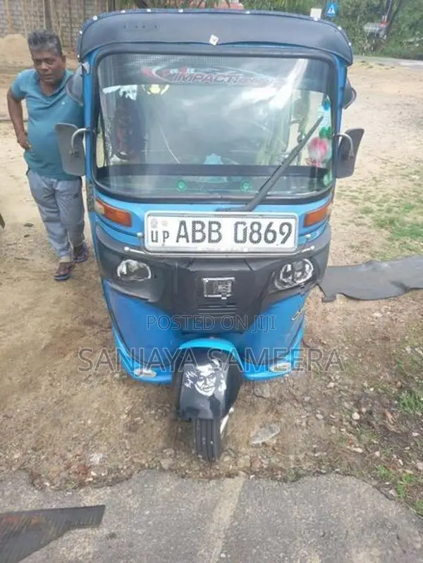 Bajaj RE 2014