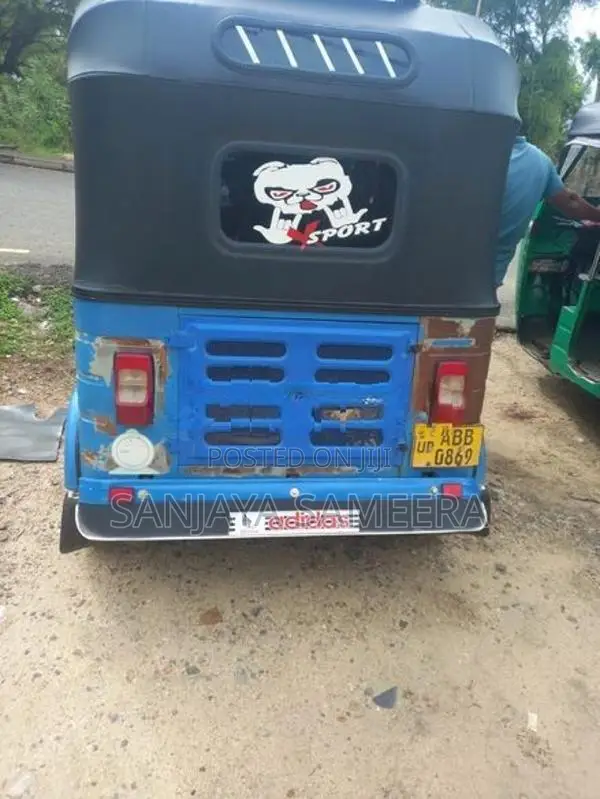 Bajaj RE 2014