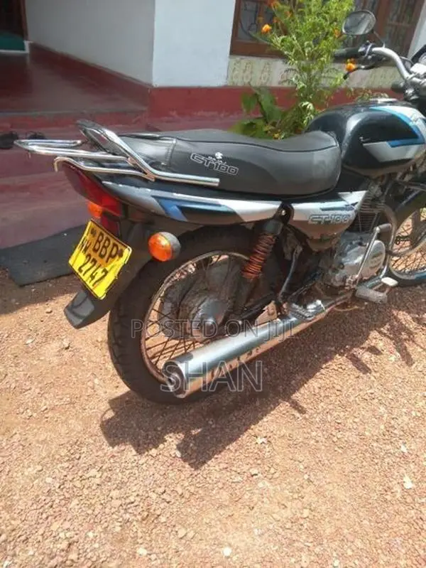 Bajaj CT100 2014