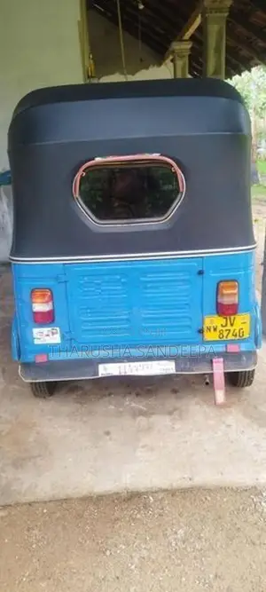 Bajaj RE 2004