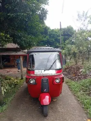 Bajaj RE 2010