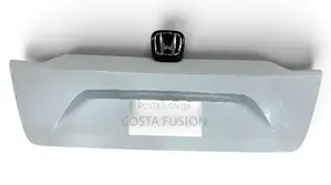 Honda Vezel RV5 Boot Garnish