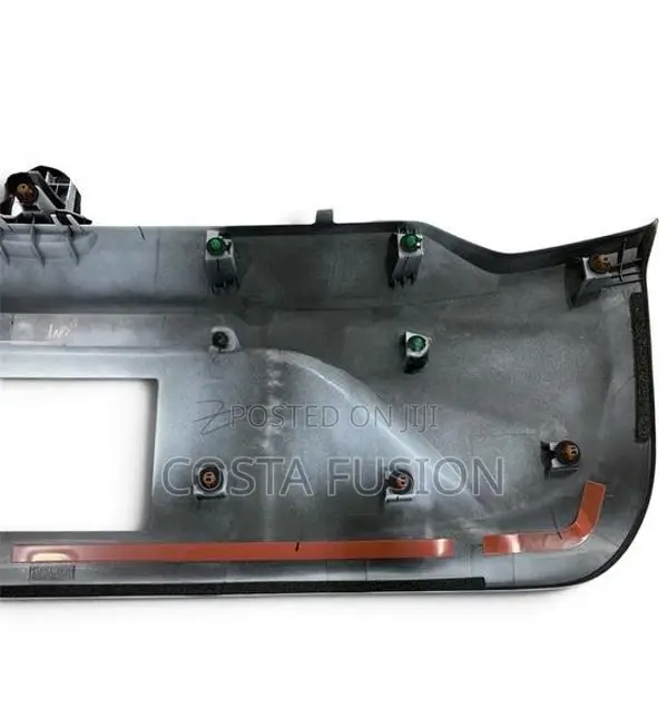 Honda Vezel RV5 Boot Garnish