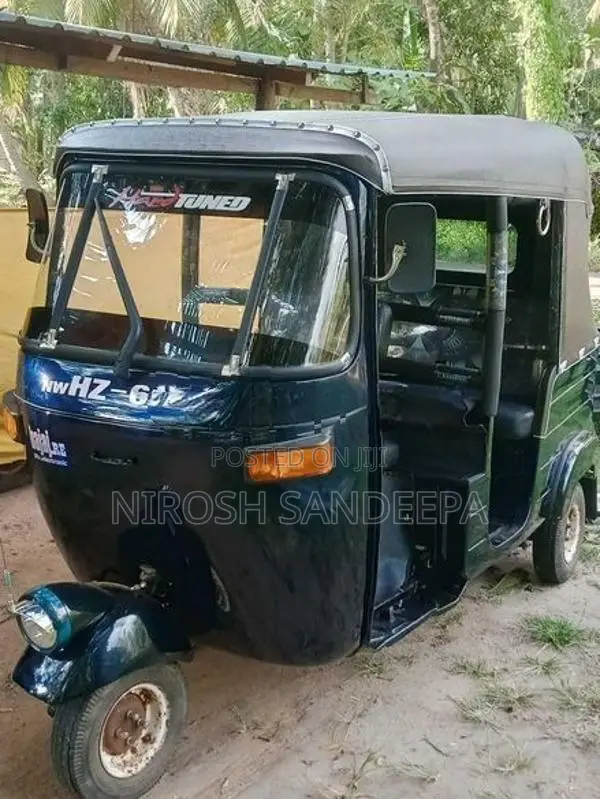 Bajaj RE 2005