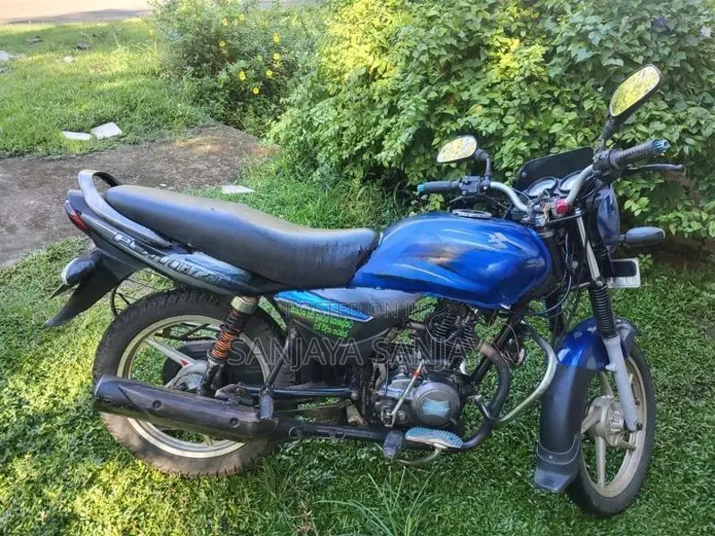 Bajaj Platina 100 2016